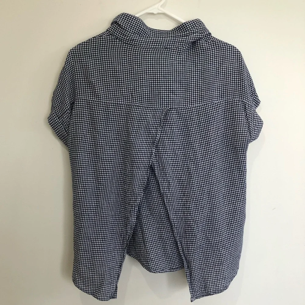 SPORTSGIRL black and white button shirt- size 10 - Picture 2 of 3